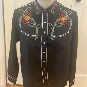J. Peterman Women’s Black Western Shirt with Red and Green Embroidery, size L